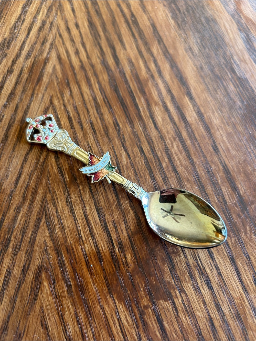Vintage Niagara Falls Souvenir Spoon Crown Maple Leaf Gold Tone